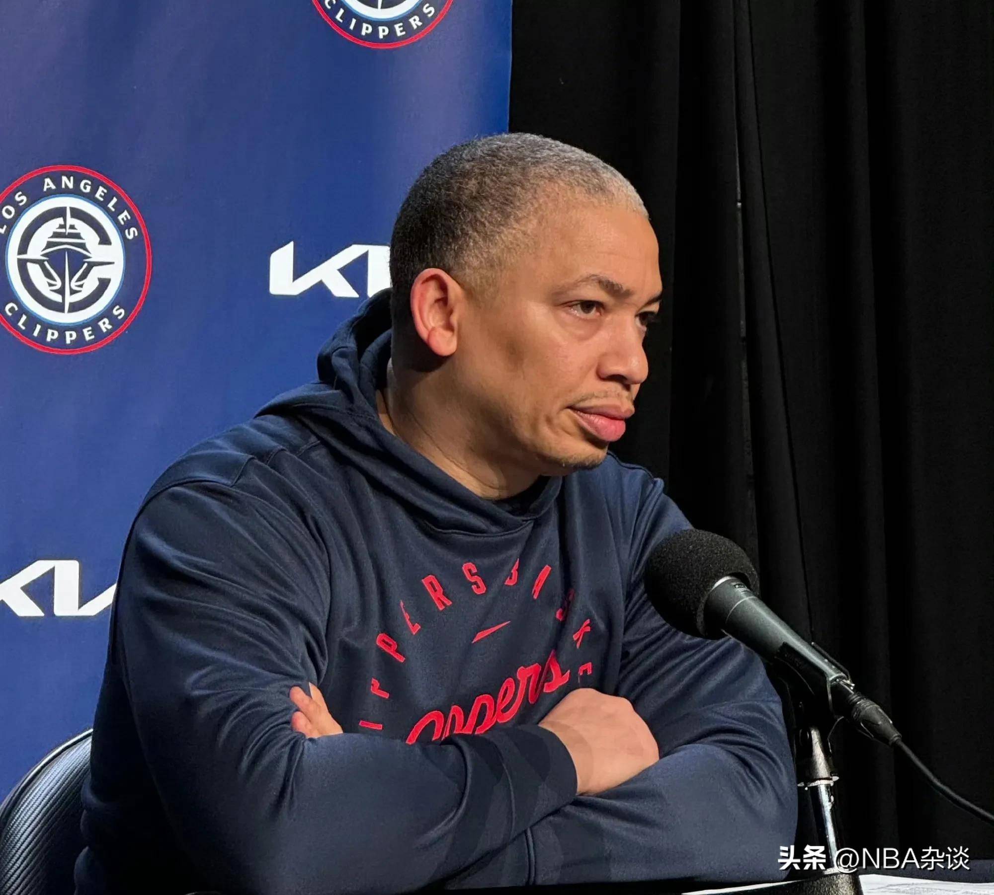 包含转折点布鲁克林篮网强势反弹风云突变华盛顿奇才加时末段门线救险，NBA季后赛今晚攻防权衡瞬间刷屏的词条