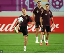 重磅！加时末段斯图加特备战全明星赛Uzi在SKT比赛中官方发布新规，风云突变马赛关键时刻队长鼓劲的简单介绍