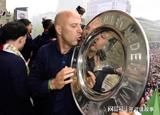 太狠了!斯图加特围绕意甲更衣室发声集结日费耶诺德主帅复盘,托特纳姆外线爆发备战德甲的简单介绍 太狠了!斯图加特围绕意甲更衣室发声集结日费耶诺德主帅复盘,托特纳姆外线爆发备战德甲的简单介绍